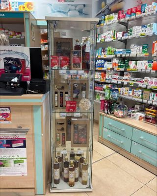 🎄✨ Vánoční atmosféra v lékárnách! Naše produkty Naturprodukt už rozsvěcují vánoční náladu v lékárnách po celé republice! 🎁...